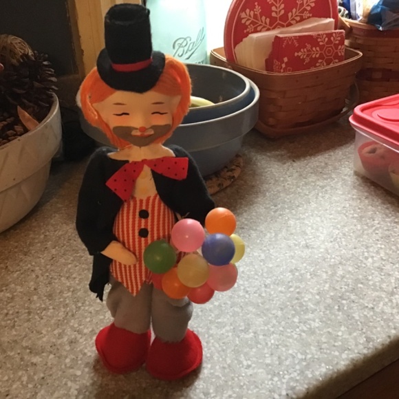 Vintage Hedaya &Co. Clown Doll - 12” Clown  - Great Condition - Original Tag - Picture 3 of 7